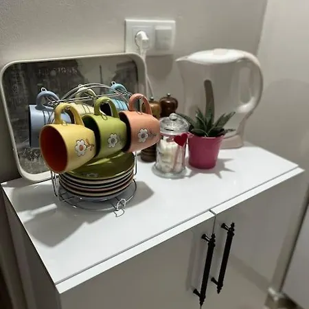Modern Tasarimli Genis Terasli 1+1 Apartamento Antália
