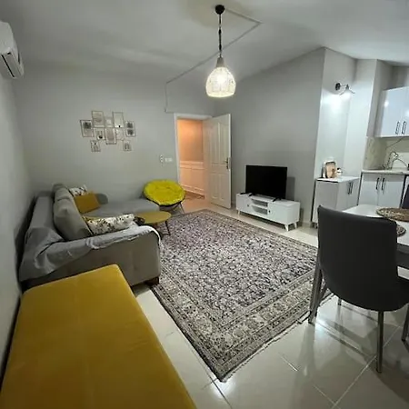 Apartamento Modern Tasarimli Genis Terasli 1+1 Antália