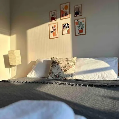 Modern Tasarimli Genis Terasli 1+1 *